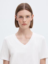 CLASSIC V-NECK T-SHIRT, Bright White, highres