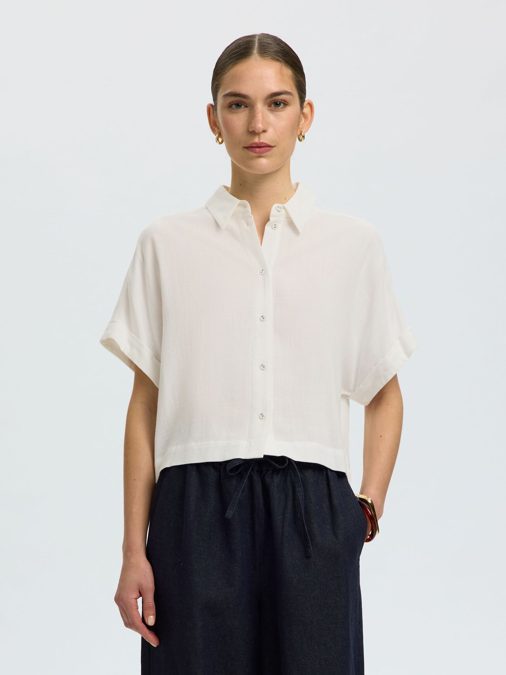 CROPPED SHORT SLEEVED SHIRT, Sandshell, highres