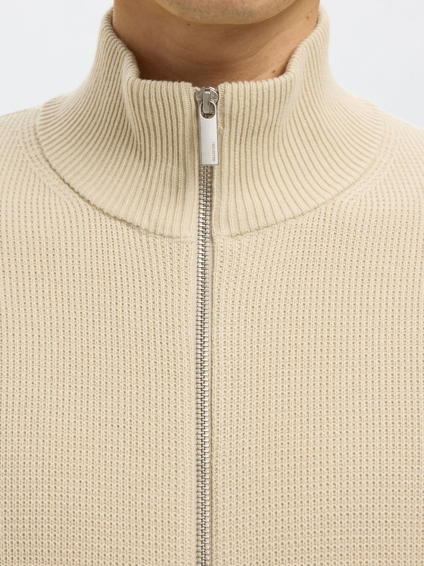 ZIPPED HIGH NECK PULLOVER, Oatmeal, highres